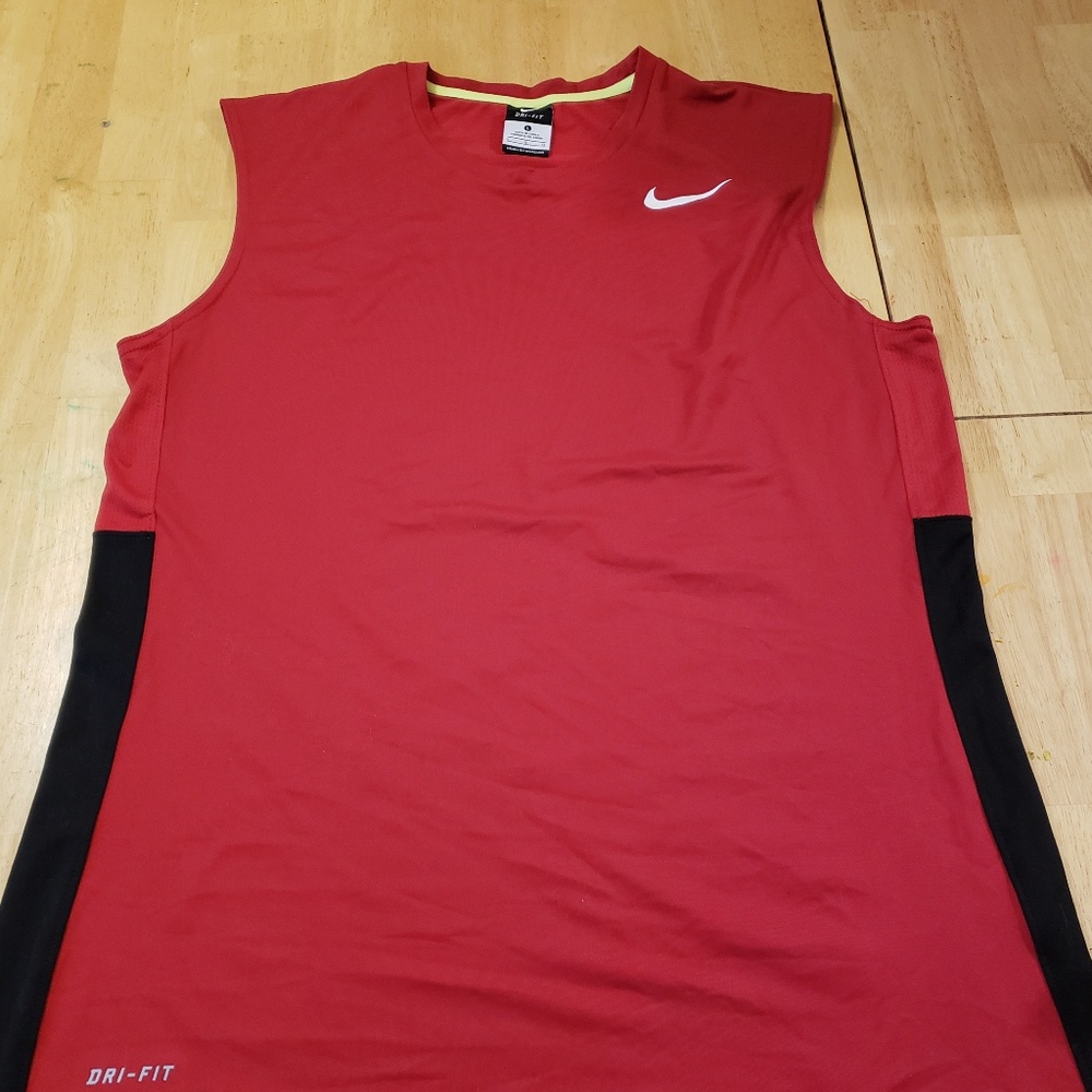 Nike Dri-Fit Shirt L
